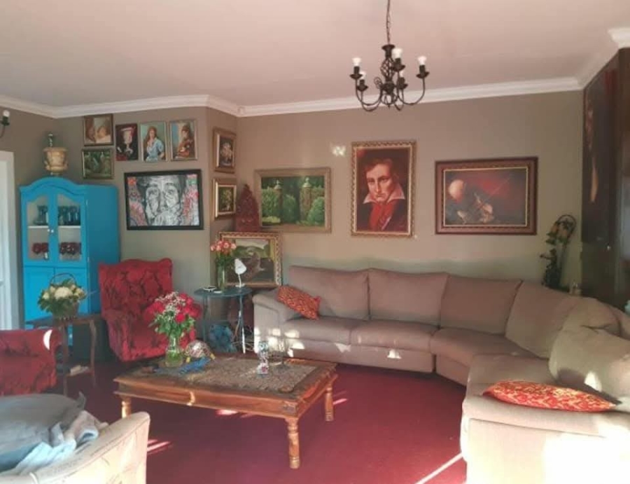 4 Bedroom Property for Sale in Flamwood North West